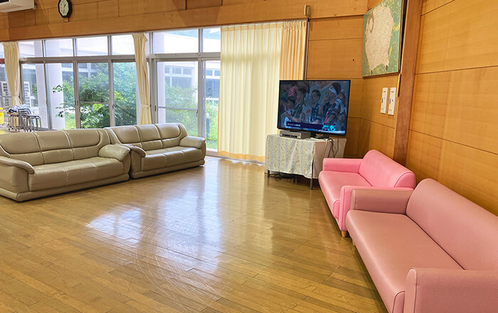 大型テレビ